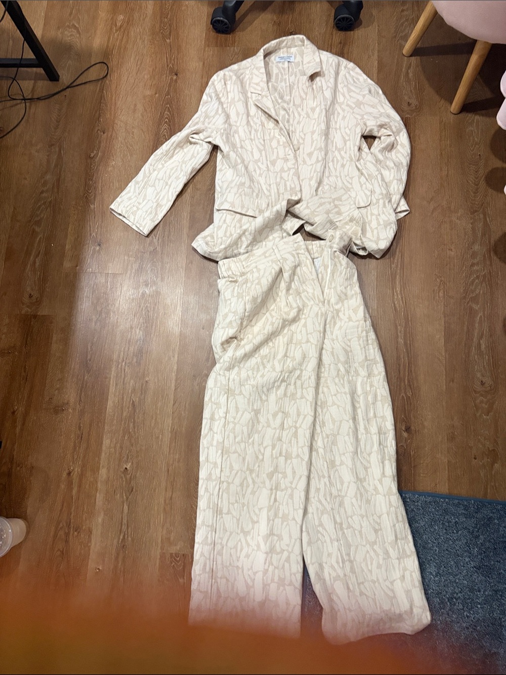 Women’s Patterned Cream Casual Pants and Top